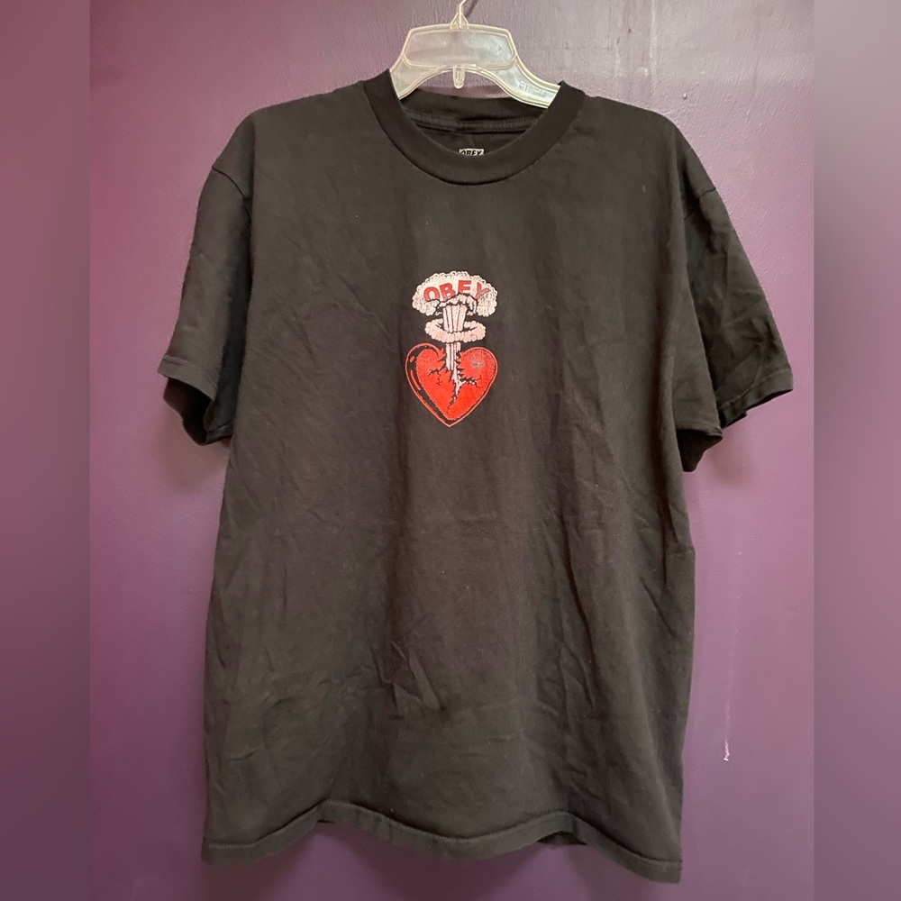 Obey oversized tee